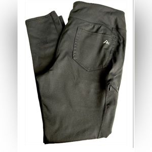 Women’s black Ridge cut tough wear pants Large